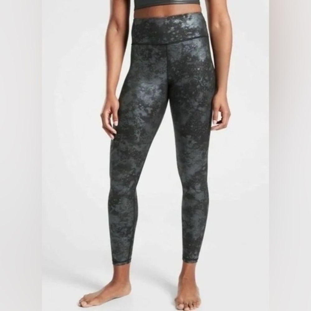 Athleta Women's Elation Ultra High Rise Misty Lace Tight Leggings size Small 4 6